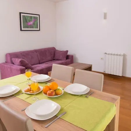 Lumare - 100m From The Sea Apartament Pula