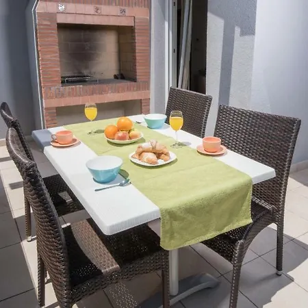 Lumare - 100m From The Sea Pula