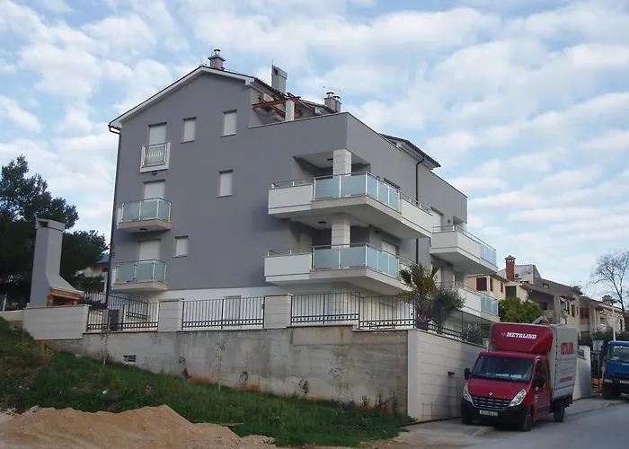 Appartement Lumare - 100m From The Sea Pula